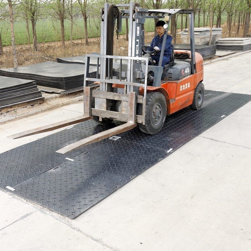 Temporary Walkway and Roadway Mats - VersaMats